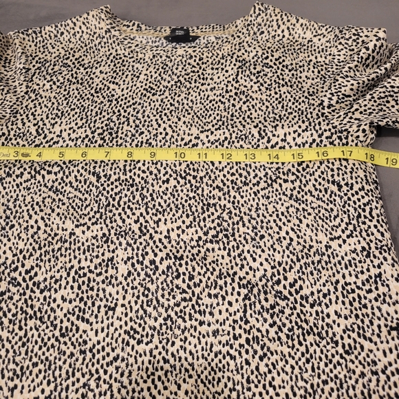 Club Monaco Cheetah Print Crew Neck Blouse Size XS - Picture 3 of 7